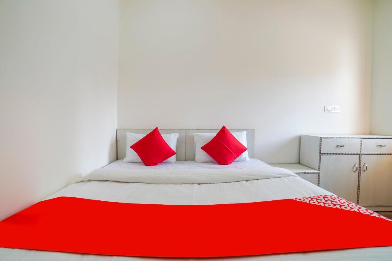โอโย 67163 อนันธรรม เรซิเดนซี Hotel Narendra Nagar ภายนอก รูปภาพ